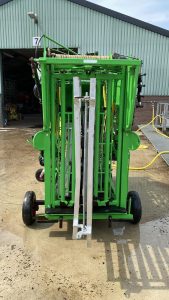 KVK HOOF TRIMMING CHUTE 800-1 (2)