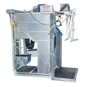 Dairy Plus Farmer Cow Hoof Trimming Chute